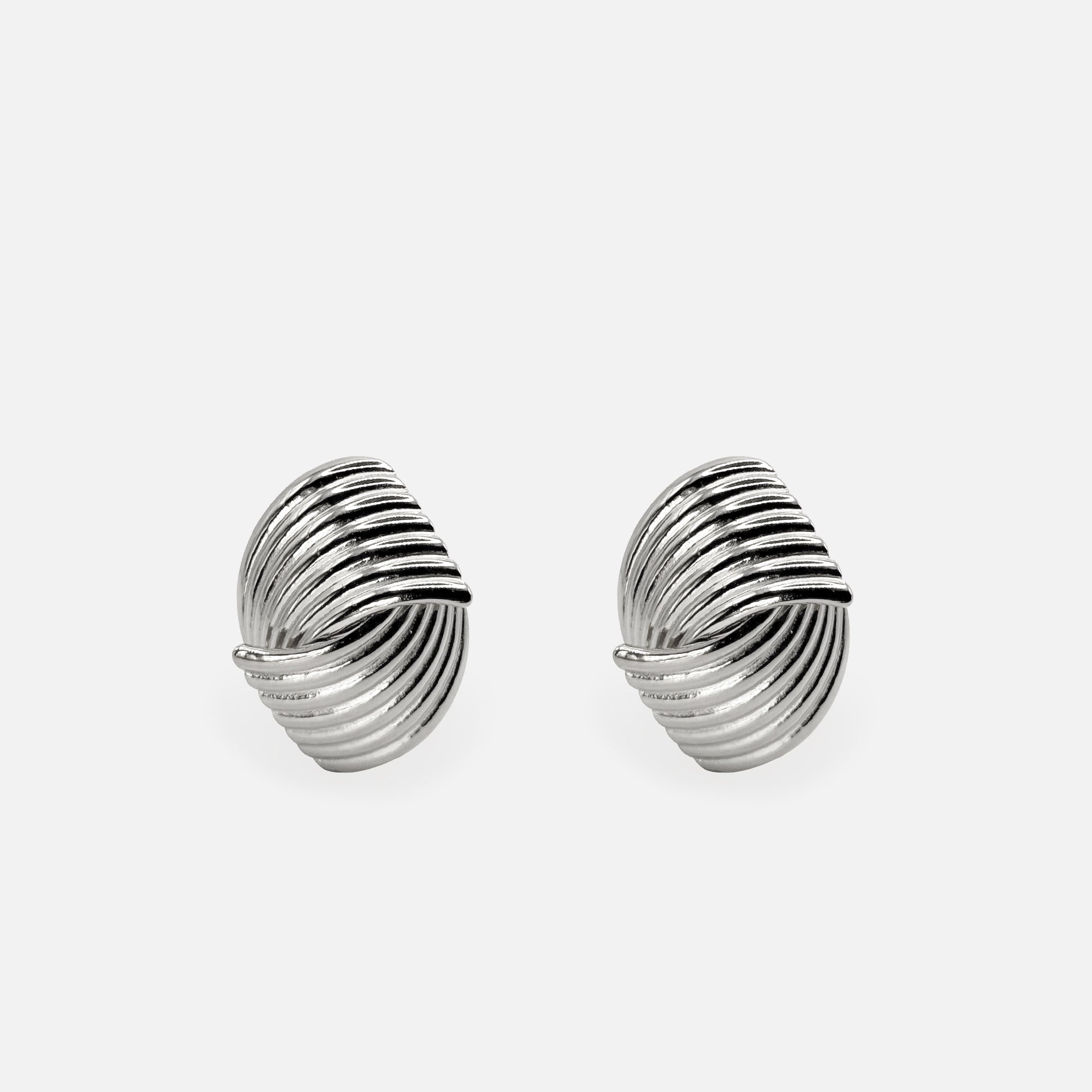 [LLOYD] 韓国アクセ☆Bold Hammertexture Gold&Silver Earrings Extraordinary Attorney Woo Choi Su-yeon (Ha Yoon-kyung
